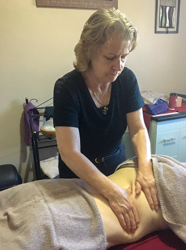 Massage with lymphatic drainage treatment