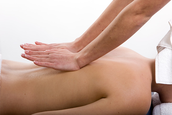 Relaxation back massage at Aroma Touch pamper package